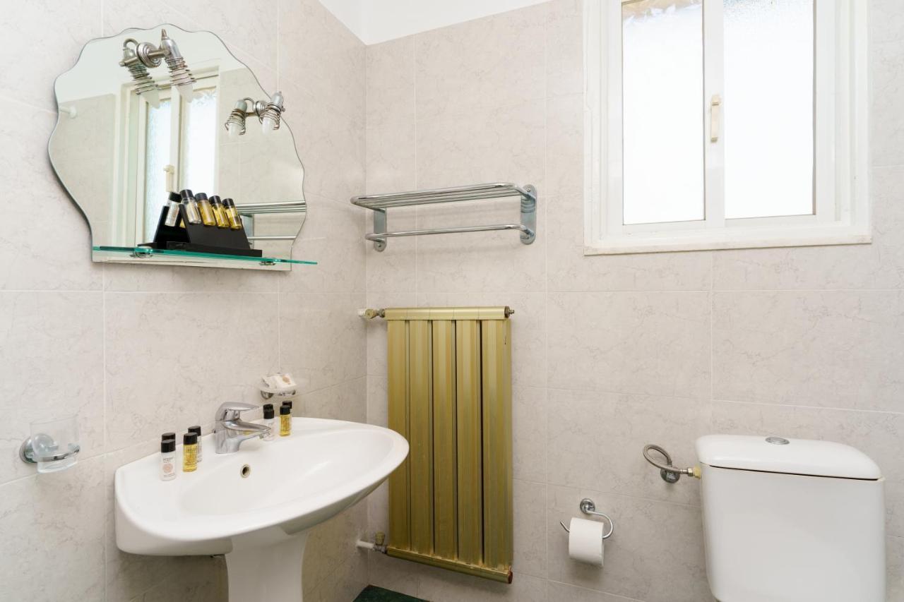Stefania Hotel Amárinthosz Kültér fotó