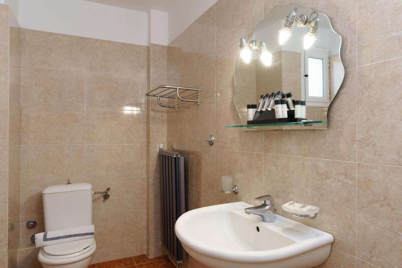 Stefania Hotel Amárinthosz Kültér fotó